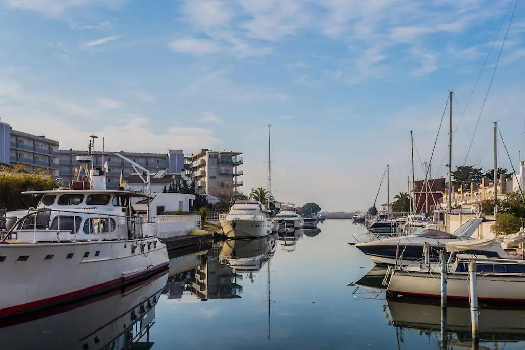 Piso De 2 Habitaciones, 3 Piscinas Y Cerca Del Mar Roses Espanha
